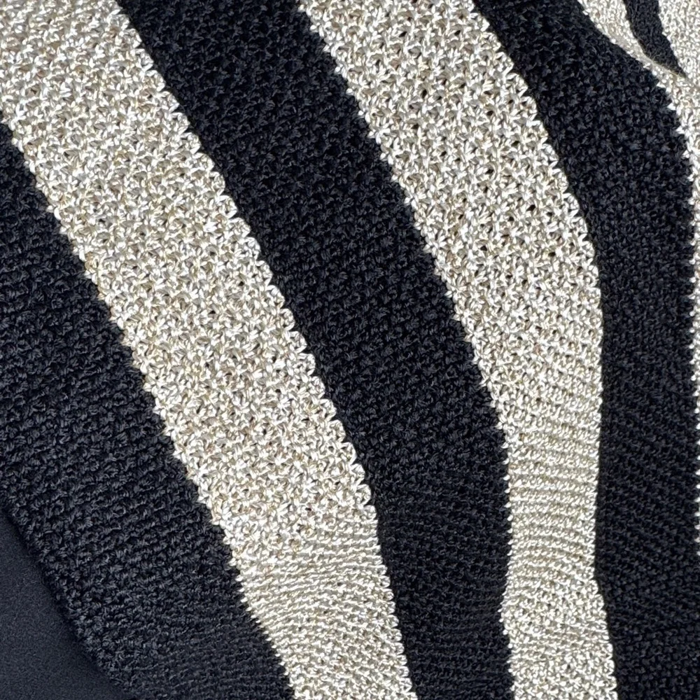 NWOT St. John Knits Pique Knit Striped Straight Skirt in Caviar/Sand sz 10